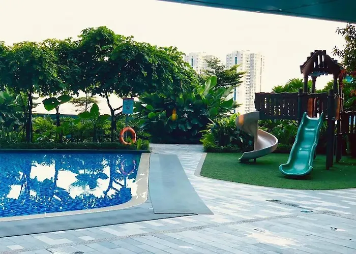 Modern With Stunning Views At A Prime Location - Air Apartment Manila