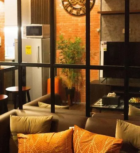 Apartment Modern With Stunning Views At A Prime Location - Air Manila
